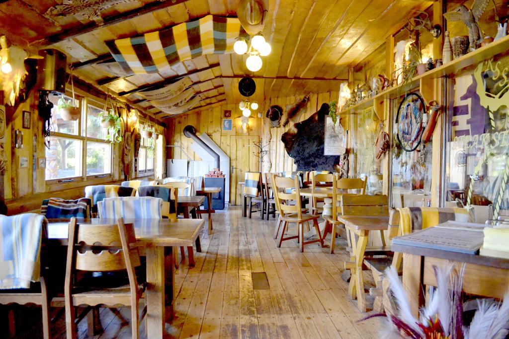 Restaurant A Penzion Steak Station Pardubice Exterior photo
