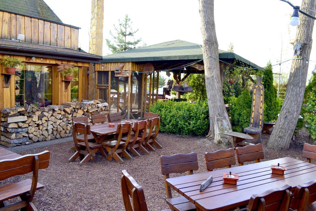 Restaurant A Penzion Steak Station Pardubice Exterior photo