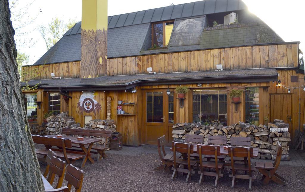 Restaurant A Penzion Steak Station Pardubice Exterior photo